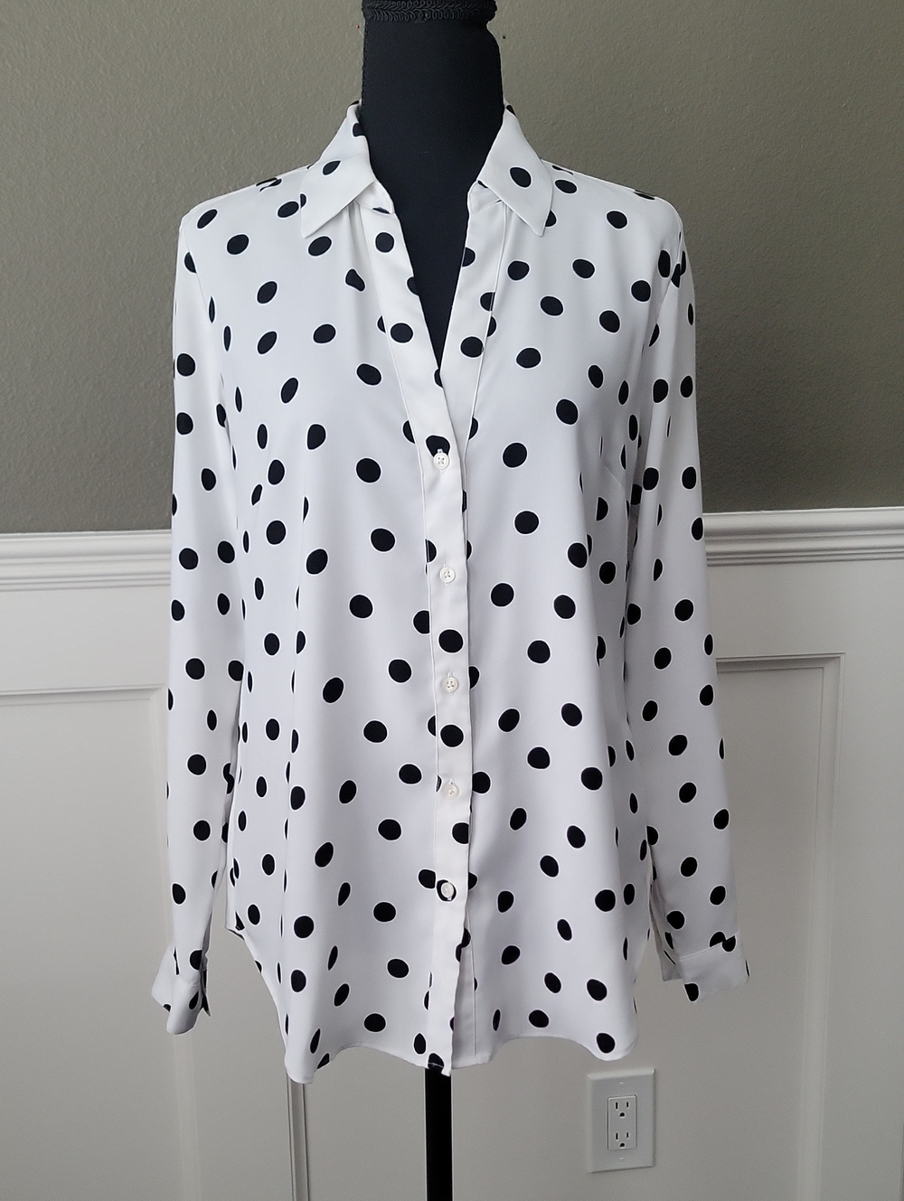 Women’s White and Black Polka Dot Button-Up Blouse